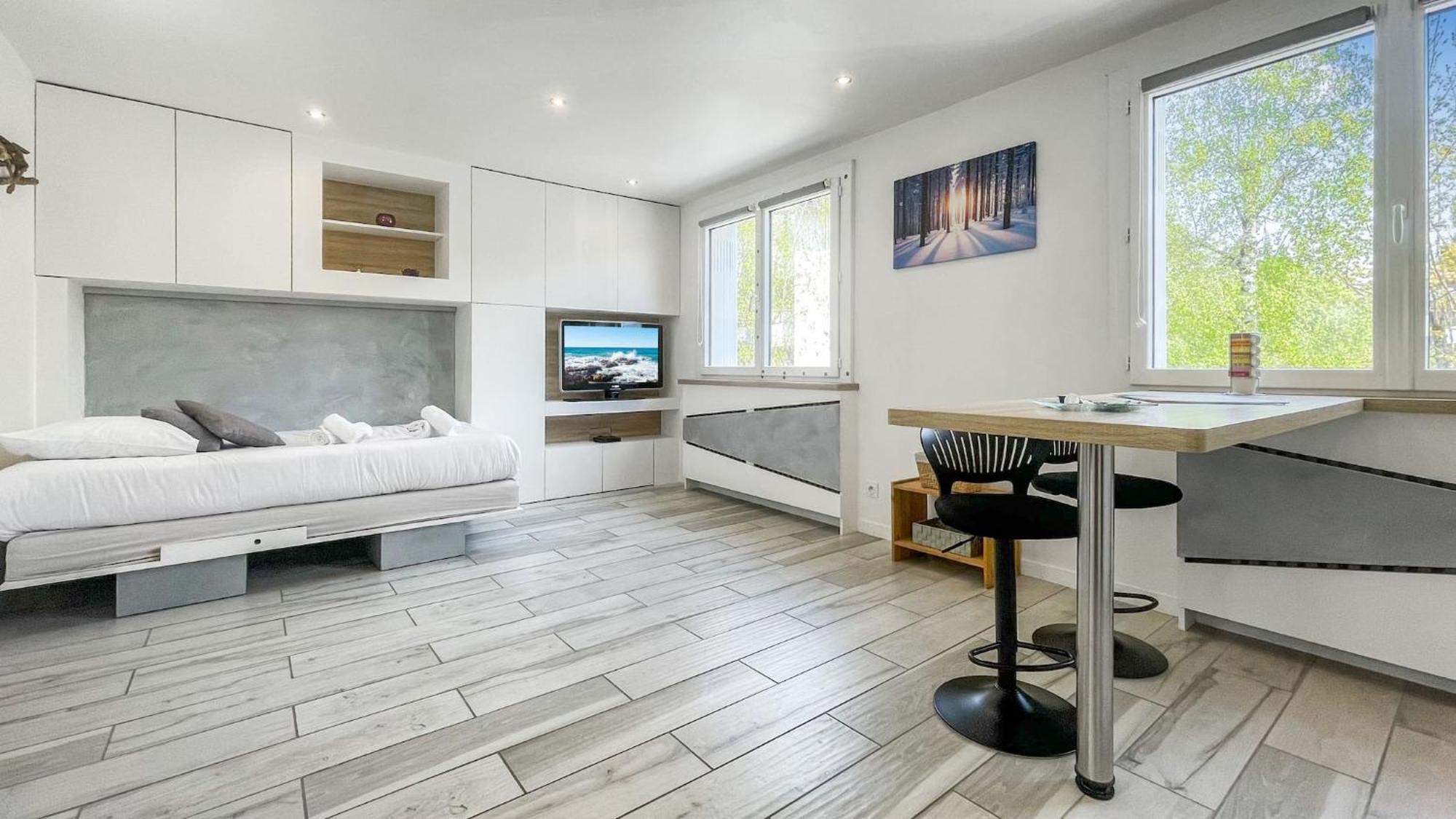 Homey Tidy - New / Proche Centre Annecy / Parking Gratuit / Logement Entierement Equipe Bagian luar foto